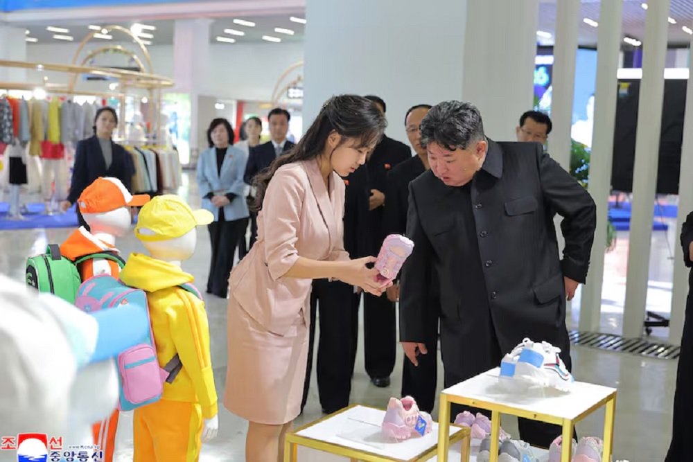 Kim Jong Un Kembali Muncul di Publik, Rumor Meninggal Akibat Pendarahan Otak Belum Terbukti