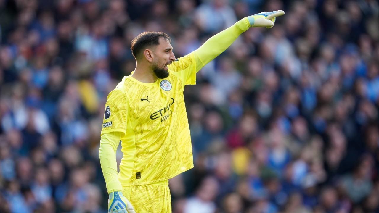 Gianluigi Donnarumma Tetap Bertahan di Manchester City meski Klub Dibayangi Ancaman Sanksi